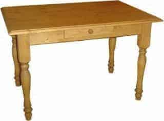 Dřevěný jídelní stůl 00456
