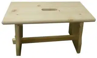 Dřevěná stolička - borovice masiv