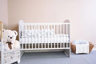 Dětská postýlka New Baby LEO bílo-šedá