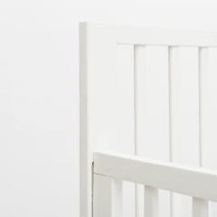 Dětská postýlka New Baby BASIC se stahovací bočnicí bílá