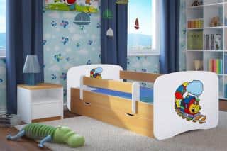 Dětská postel se zábranou Ourbaby - Veselý vláček - bukový odstín