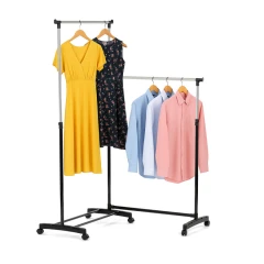 Věšák dvouramenný, černý plast. GD-174 BK