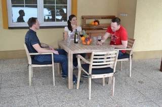 Zahradní křeslo stohovatelné s polstrem CHESTERFIELD (běléná akácie)