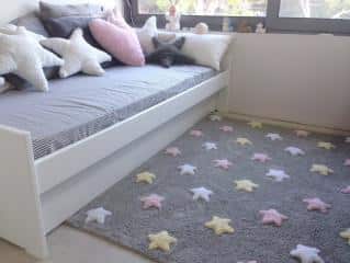 Lorena Canals pro zvířata: Pratelný koberec Tricolor Stars Grey-Pink